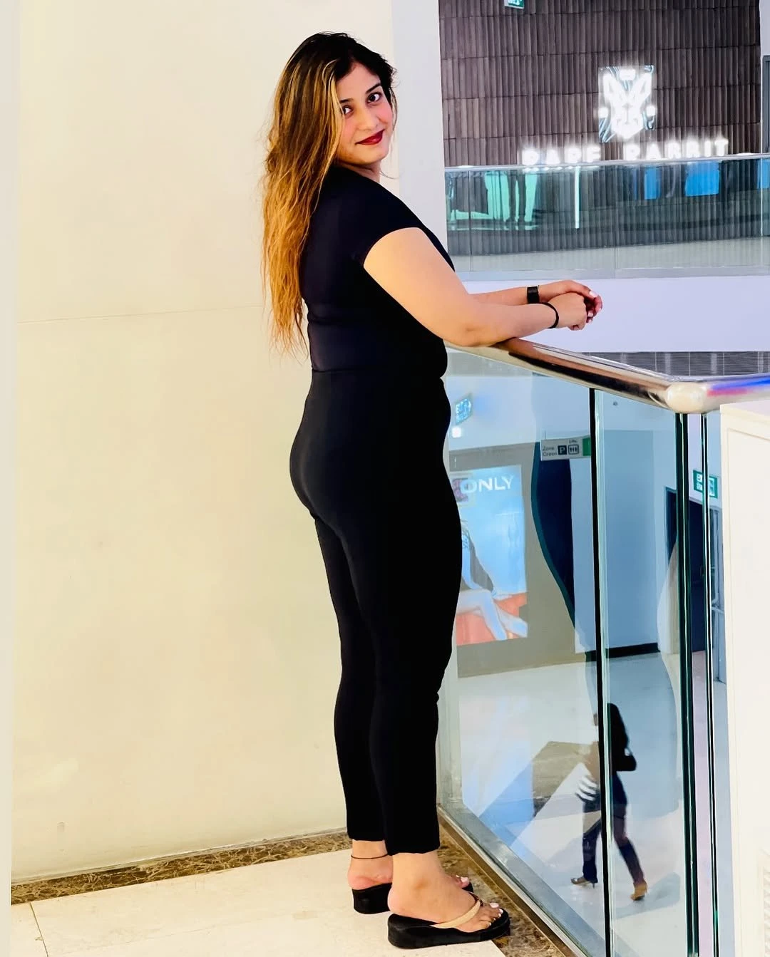 Dhruvi – Indian escort in Navi Mumbai — 3 / 4