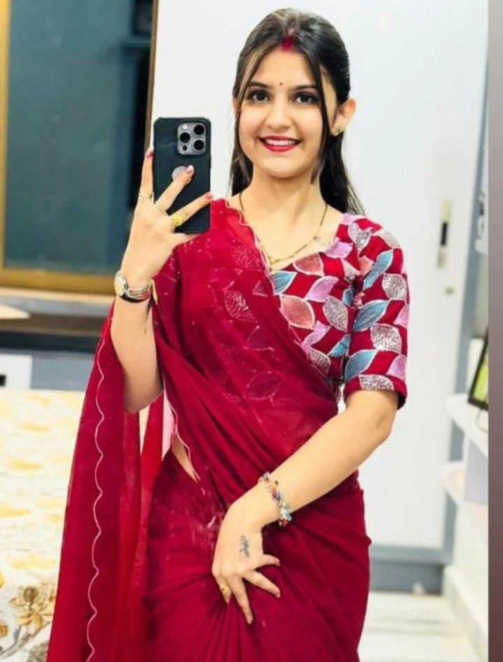 Rina – Indian escort in Surat — 1 / 2