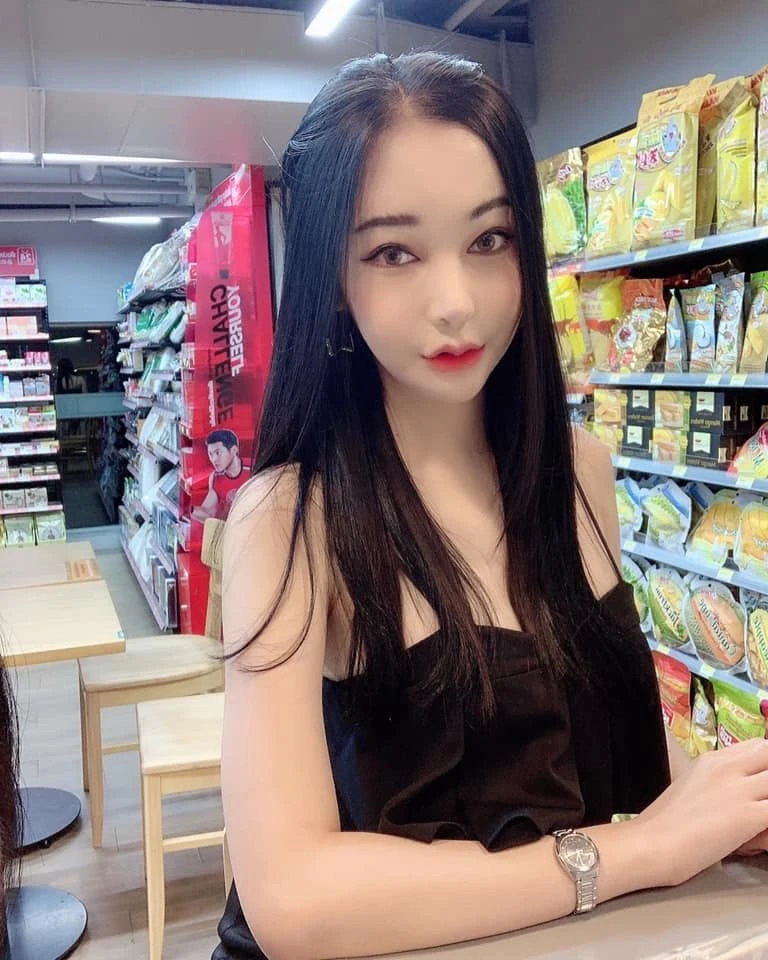 YUJIN MIDA – North Korean escort in Seoul — 6 / 10