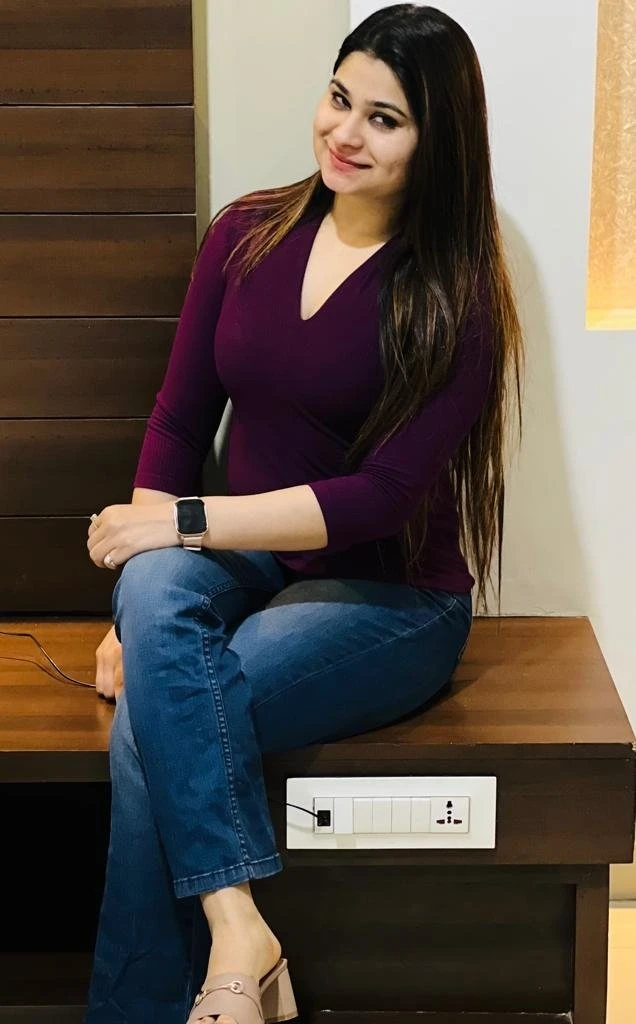 Akanksha Thakur – Indian escort in Hyderabad — 2 / 5