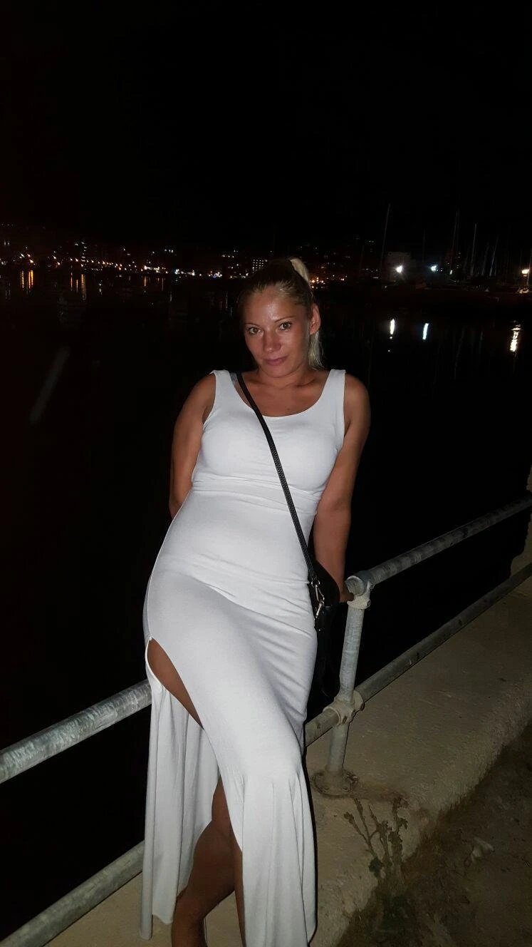 Sonia – Romanian escort in Bucharest — 2 / 6