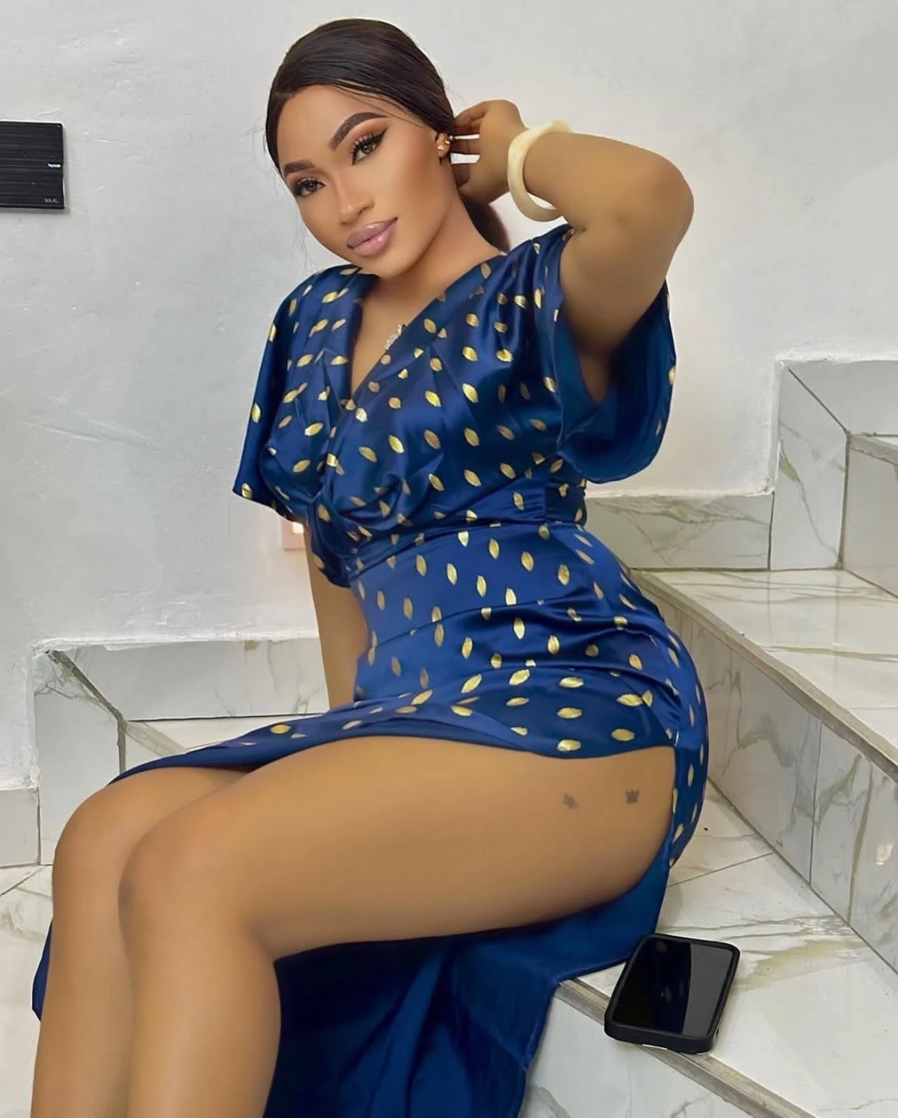 Sexy Juicy Celine – South African escort in New Delhi — 2 / 3