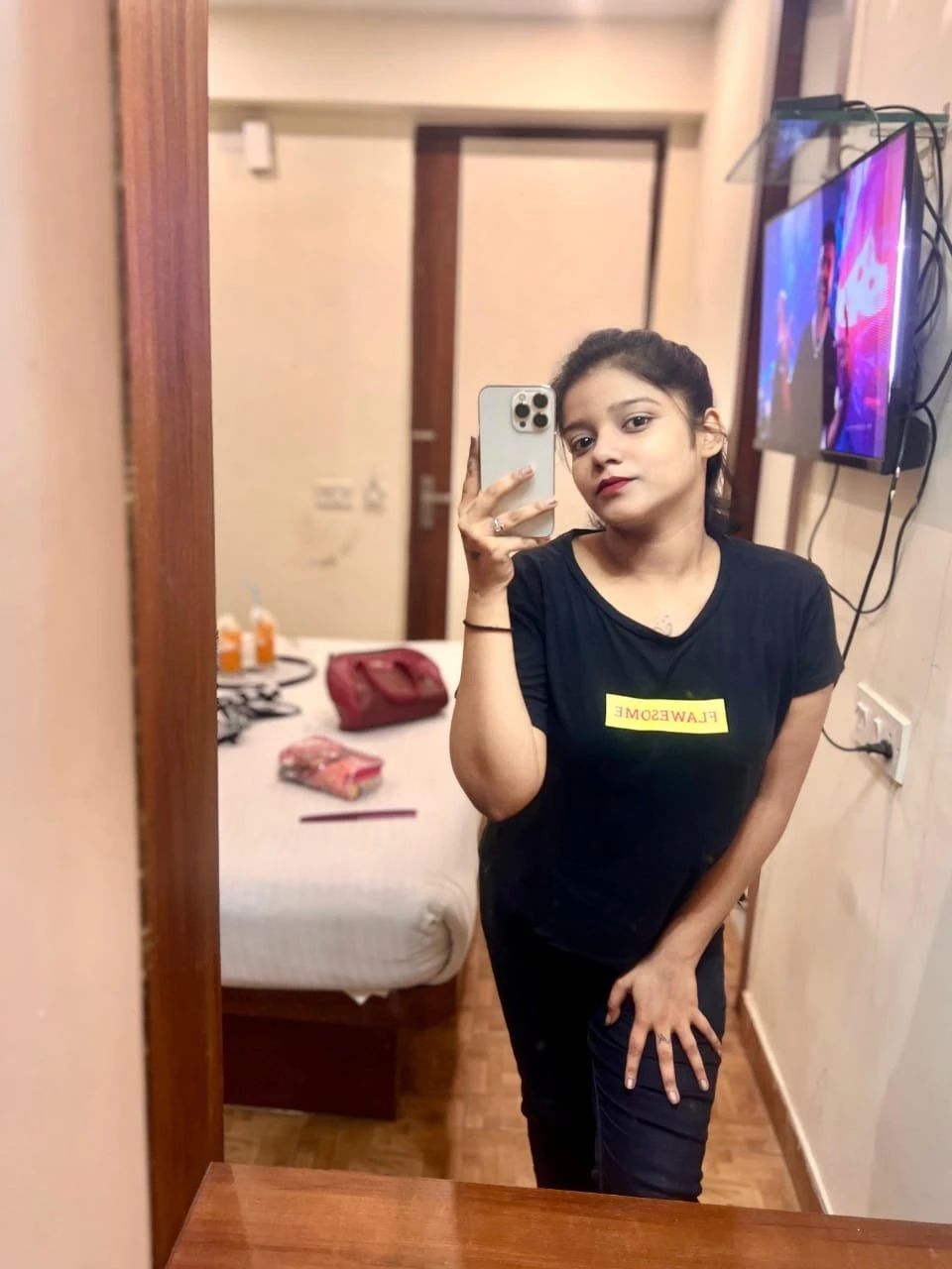 ALISHA MASSAGE PARLOUR – Indian masseuse in New Delhi — 3 / 12
