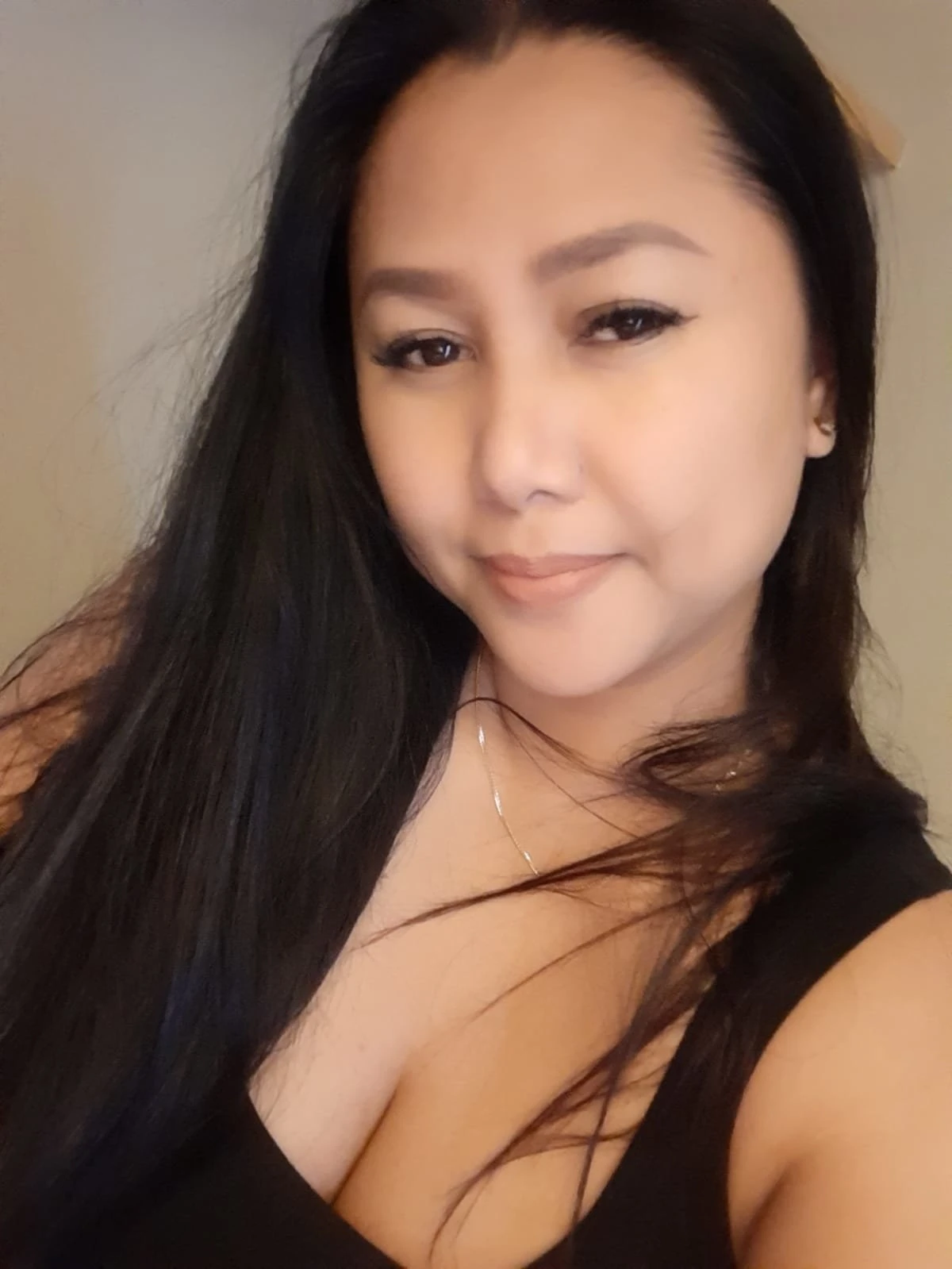 Chubby Chic – Filipino escort in Pune — 6 / 7