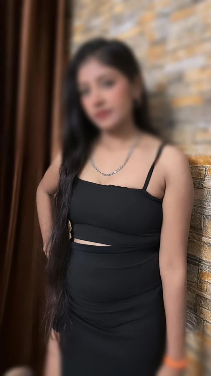 Diksha Singh – Indian escort in Mumbai — 3 / 5