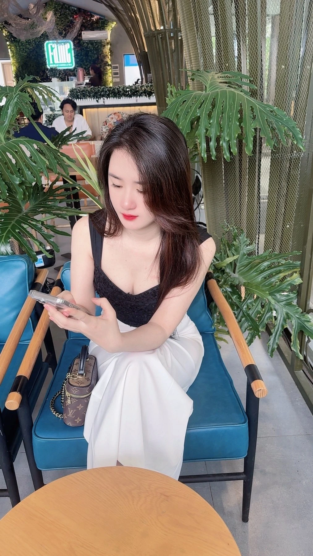 TUỆ NHI FULL SEX – Vietnamese escort in Da Nang — 17 / 22