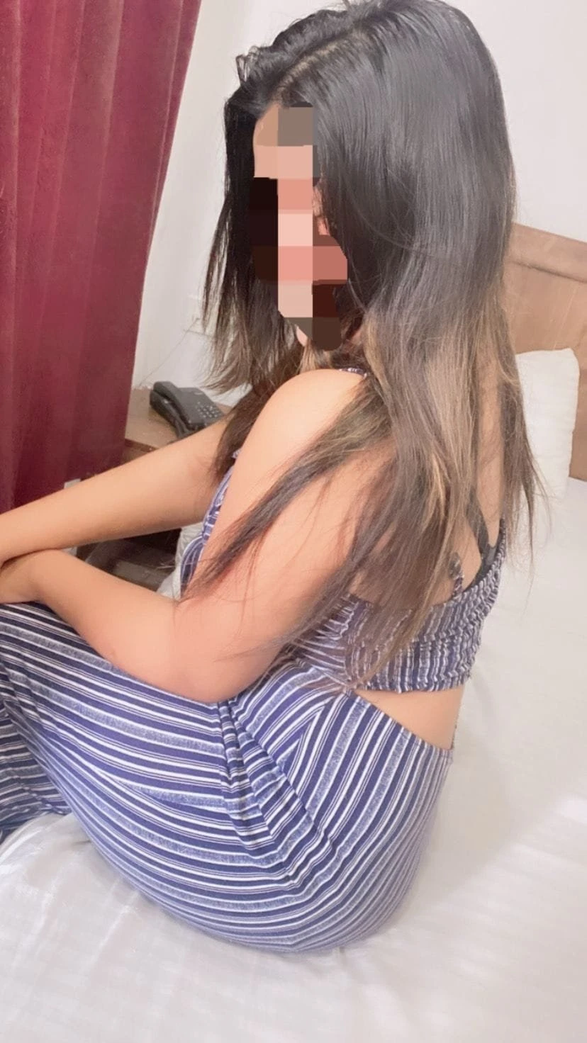 Cam Show and Real Meet Reshma – Indian escort in Mumbai — 3 / 6