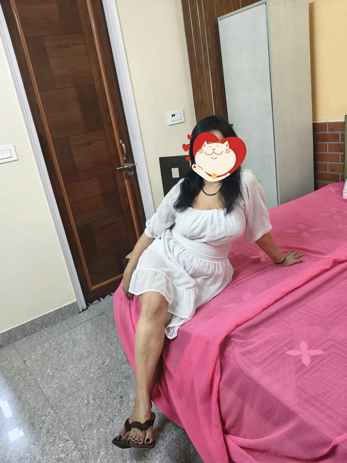 Raani Hot Chubby Women 100% Satisfaction – Indian escort in New Delhi — 1 / 16