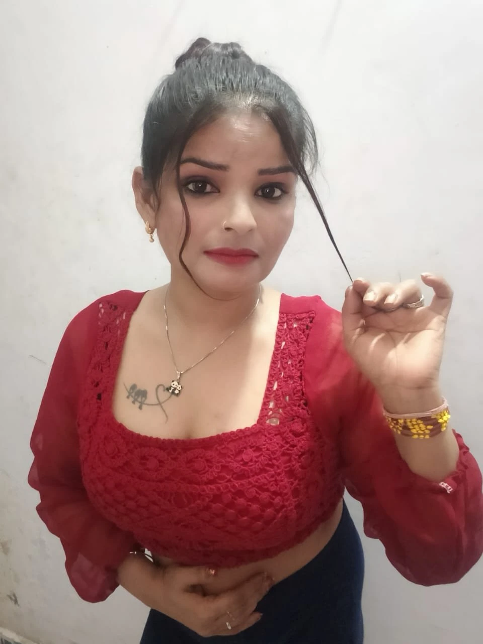 Ishika – Indian escort in Noida — 3 / 4