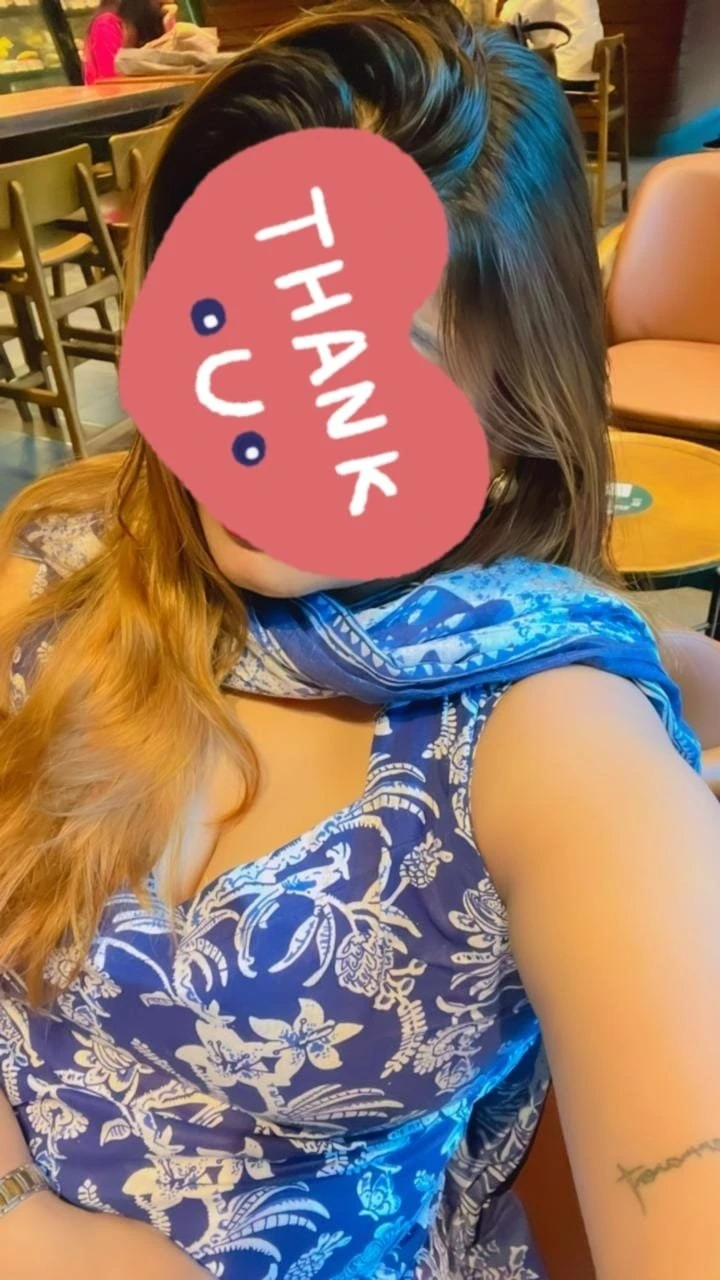 Beautiful, Sexy and Busty Sonali – Indian escort in Pune — 5 / 7