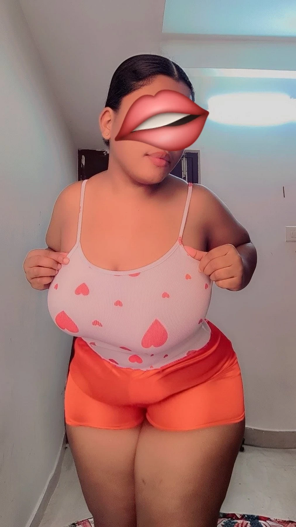 Nina cam and direct service – escort in Chennai — 1 / 6
