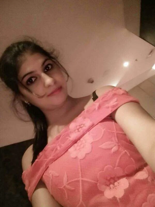 Janvi Rai – Indian escort in Mumbai — 2 / 3