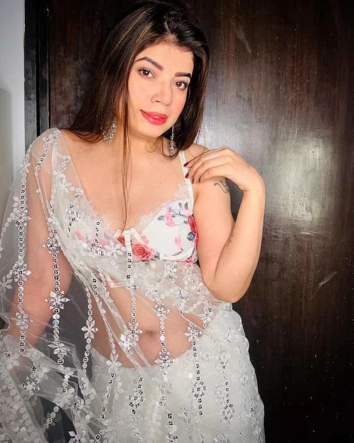 Classy Hottie Independent Model – Indian escort in Hyderabad — 2 / 3