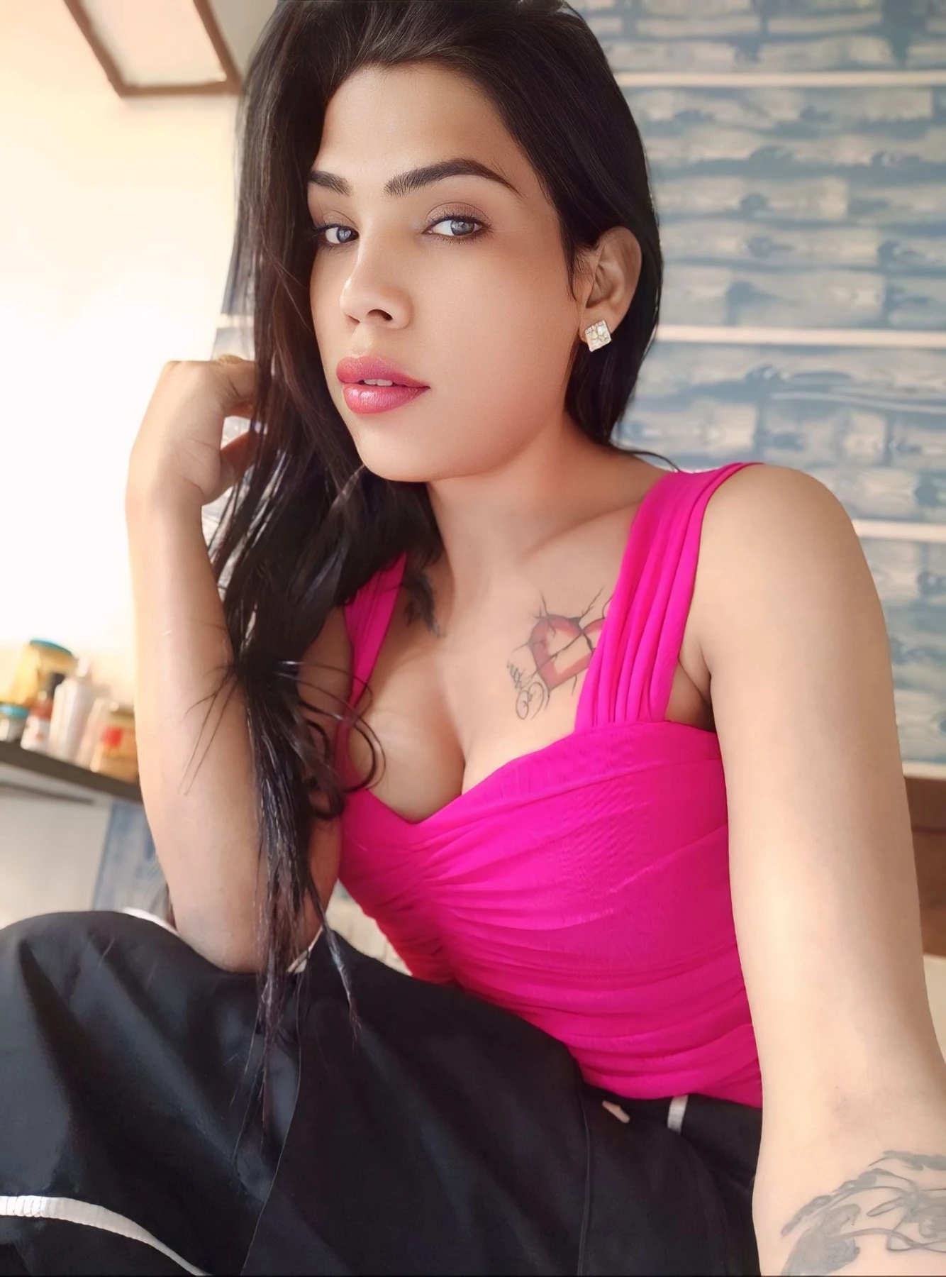 Alina Khan – Indonesian escort in Jaipur — 2 / 7