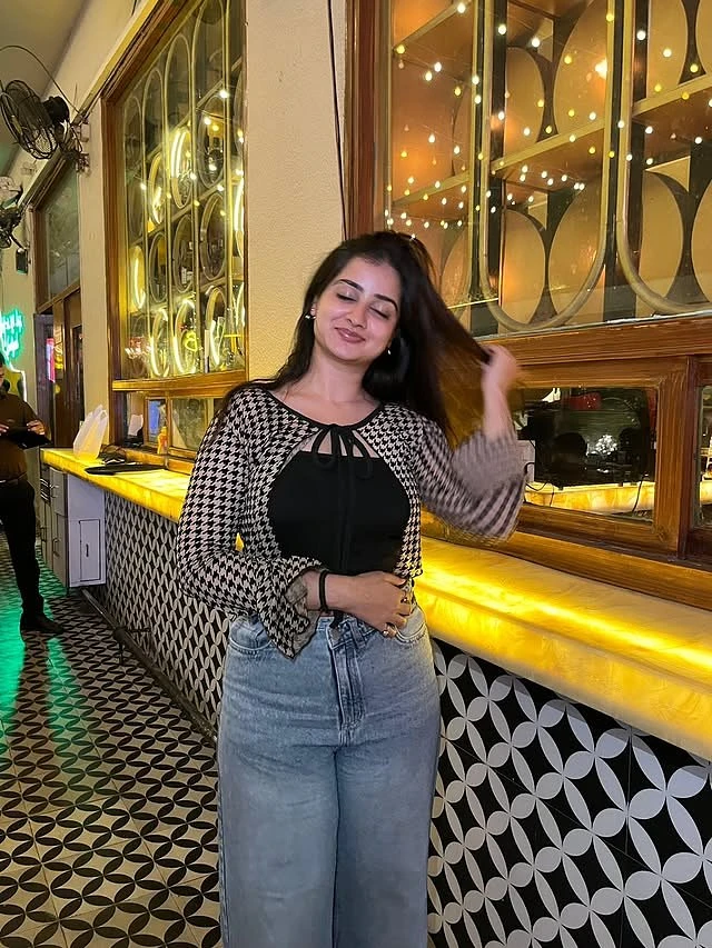 Urvashi – Indian escort in Shillong — 6 / 8