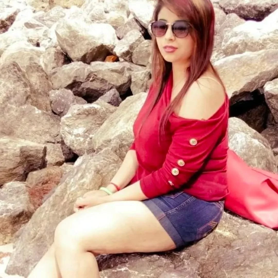 Pihu Jha – Indian escort in Indore — 3 / 4