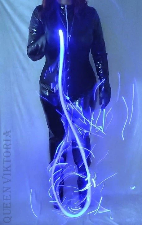 Queen Viktoria – Italian dominatrix in Göteborg — 12 / 30