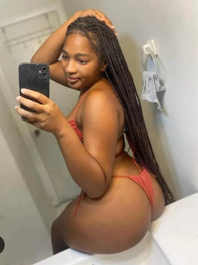 Brown – South African escort in Bishkek — 4 / 5