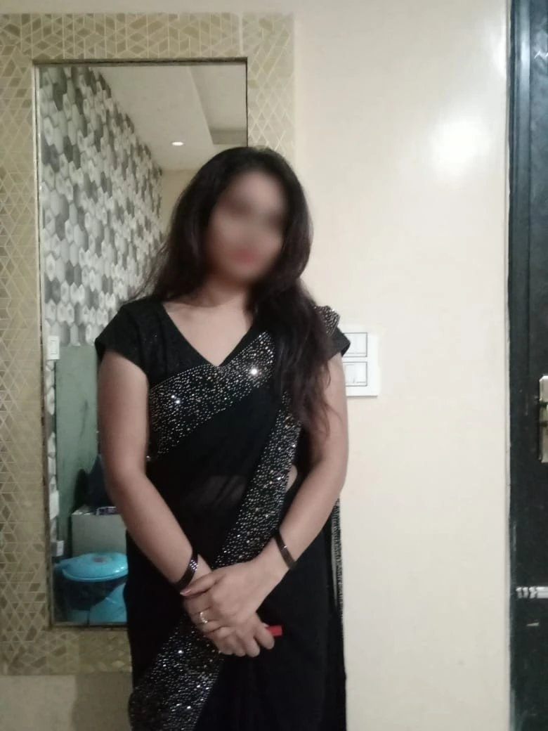 Ragini Delhi – Indian escort in New Delhi — 5 / 6