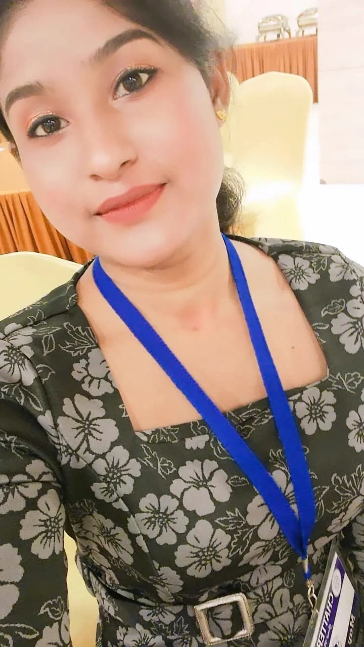 Simron Kour Escort Services – Indian escort agency in Kolkata — 10 / 11
