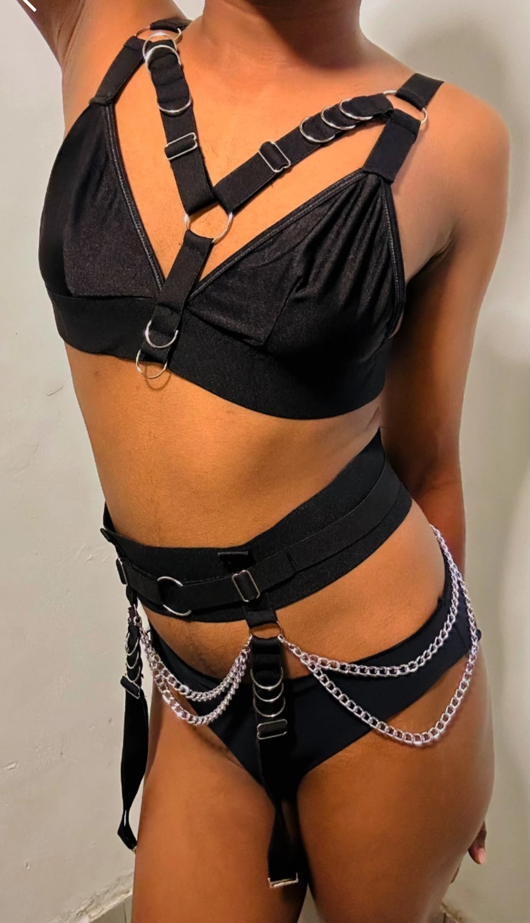Sexting, meetups and cam session – Sri Lankan escort in Colombo — 5 / 20
