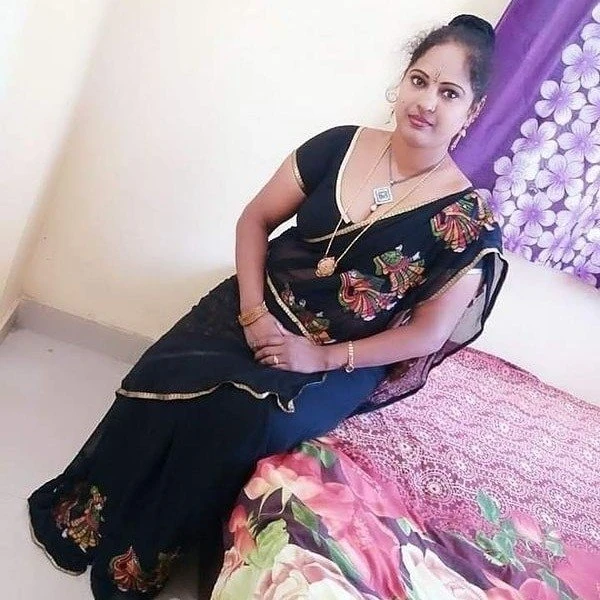 Komal Escort Service – Argentinean escort in Pune — 3 / 5