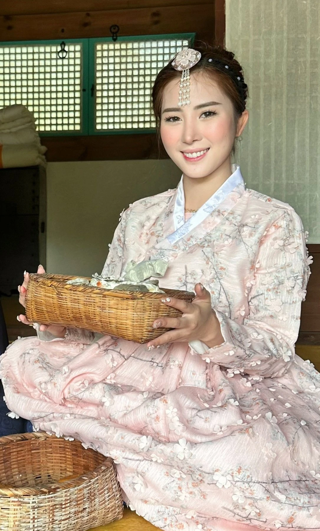 Korean – South Korean escort in Mumbai — 7 / 24