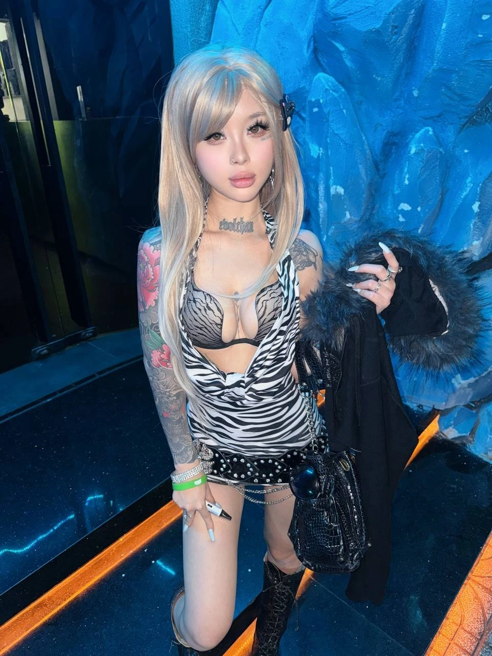 Yu Yu – Vietnamese escort in Ho Chi Minh City — 26 / 31