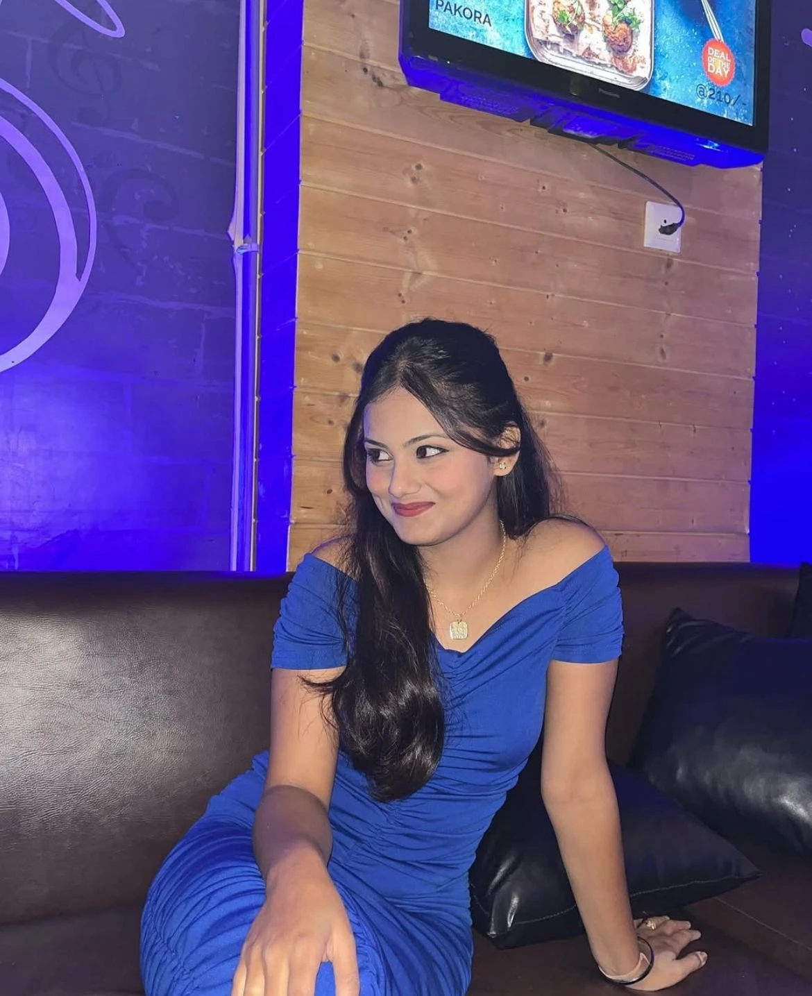 🧿 HELLO GUYS MY NAME IS JOSHNA LIVE NI – Indian escort in Kochi — 4 / 5