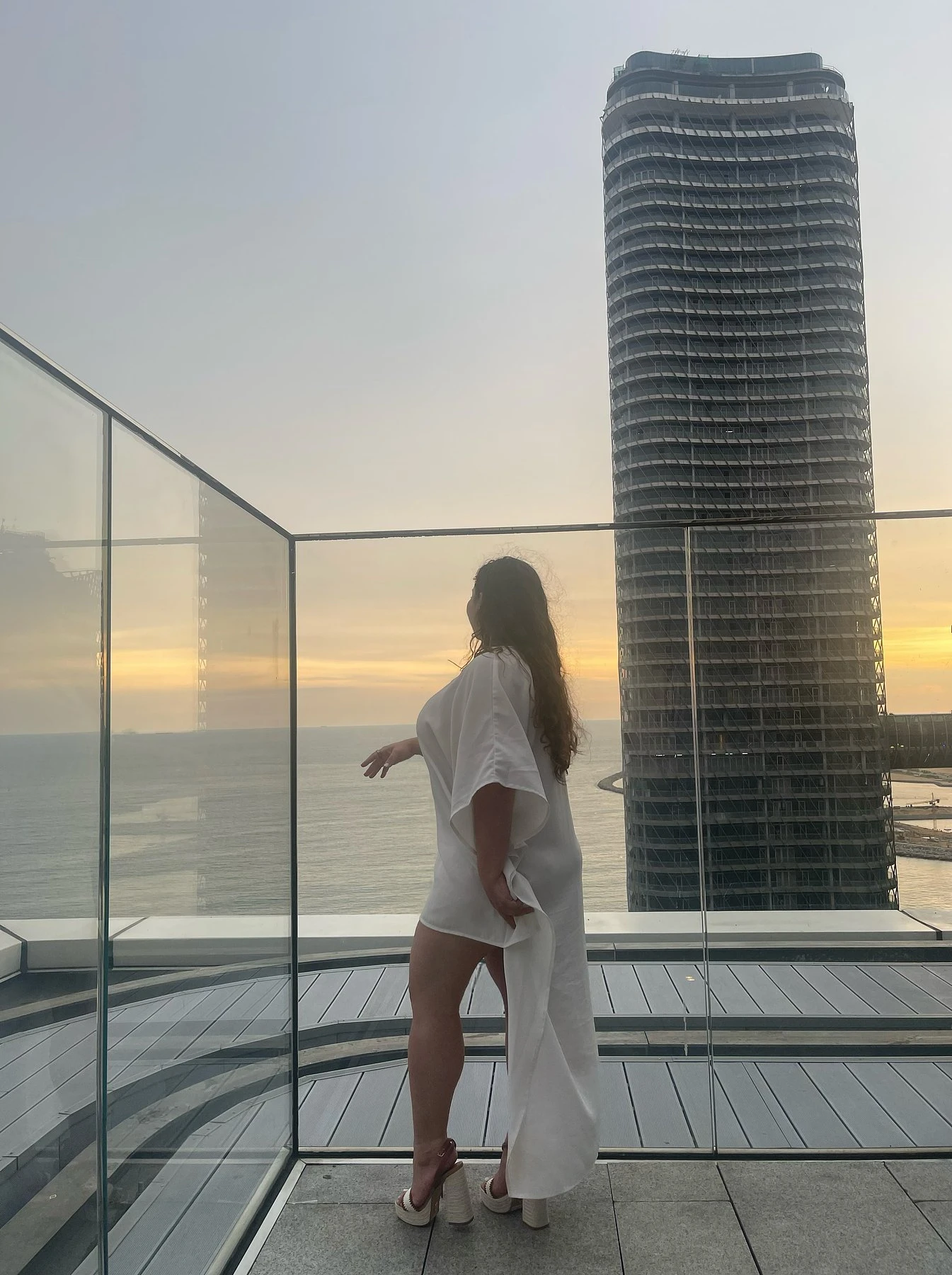 Squirter Anna Delsol – American escort in Colombo — 24 / 26