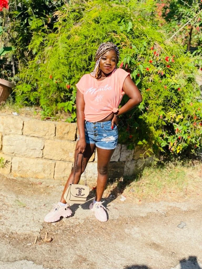 Laura Angel – South African escort in Beirut — 2 / 5