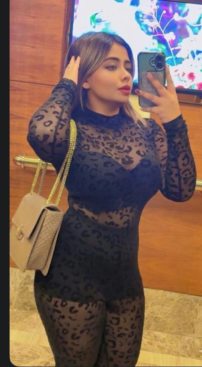 Preeti – Indian escort in New Delhi — 1 / 12