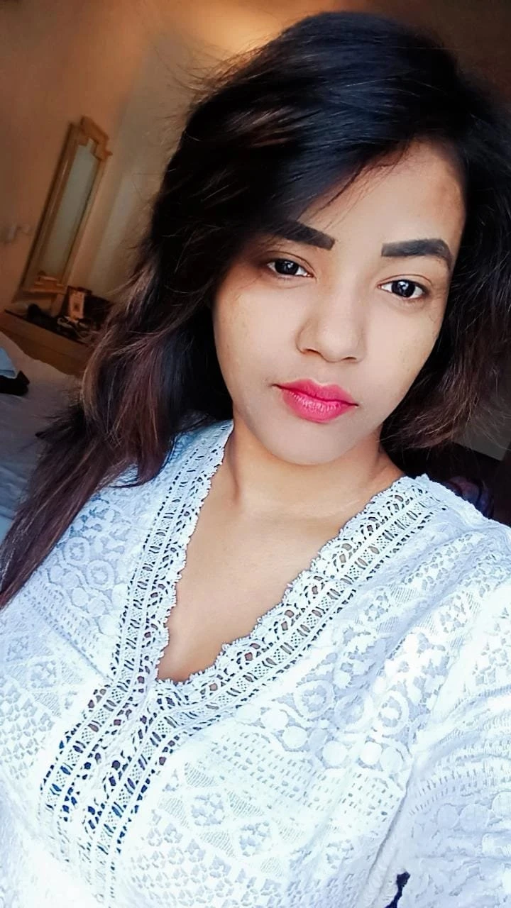 Riya Independent webcam & Real meet – Indian escort in Mumbai — 3 / 5