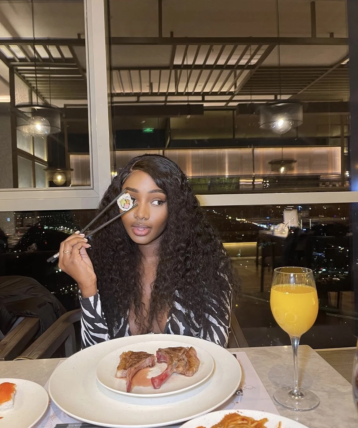Alexa – Ivorian escort in Gurgaon — 2 / 7