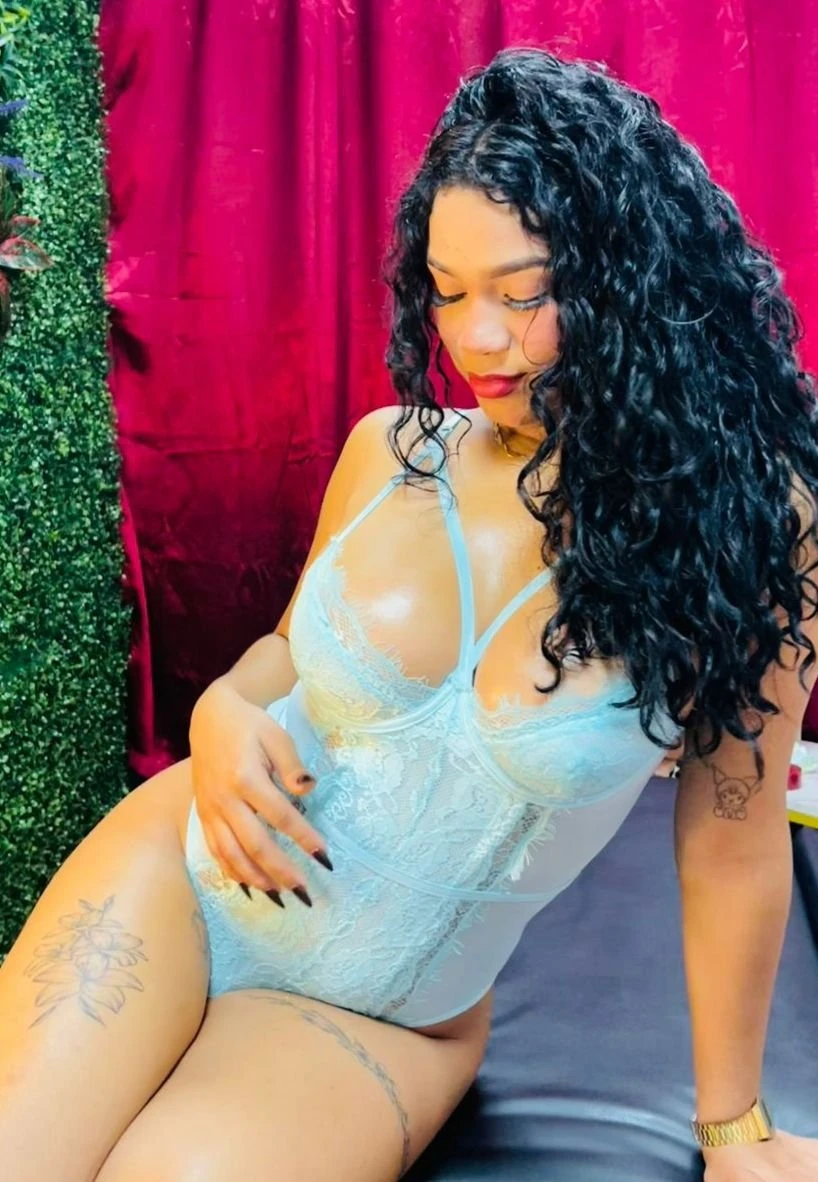 Camila – Panamanian masseuse in Panama City — 3 / 6