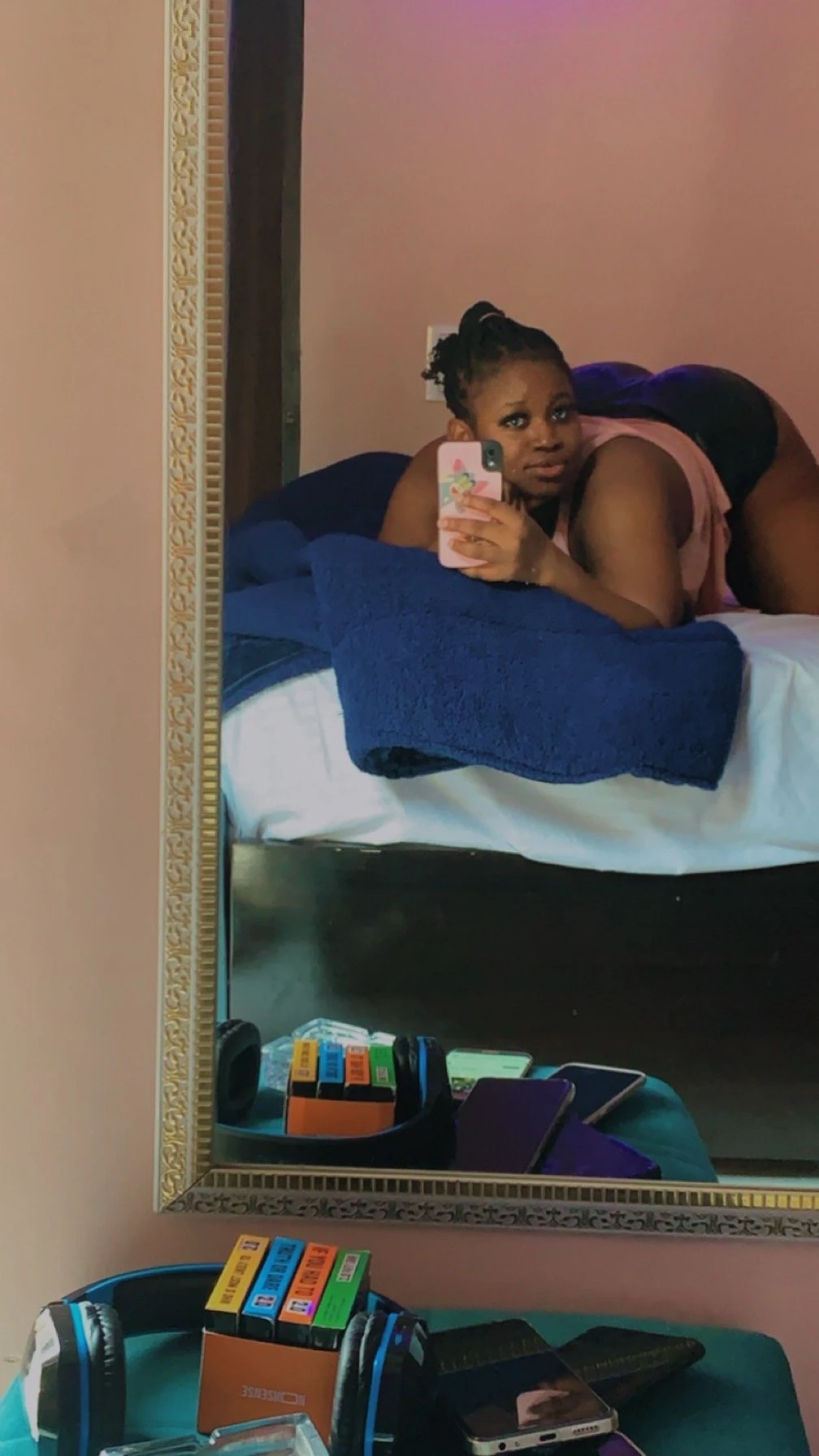 Savannah Savage – South African escort in New Delhi — 2 / 5