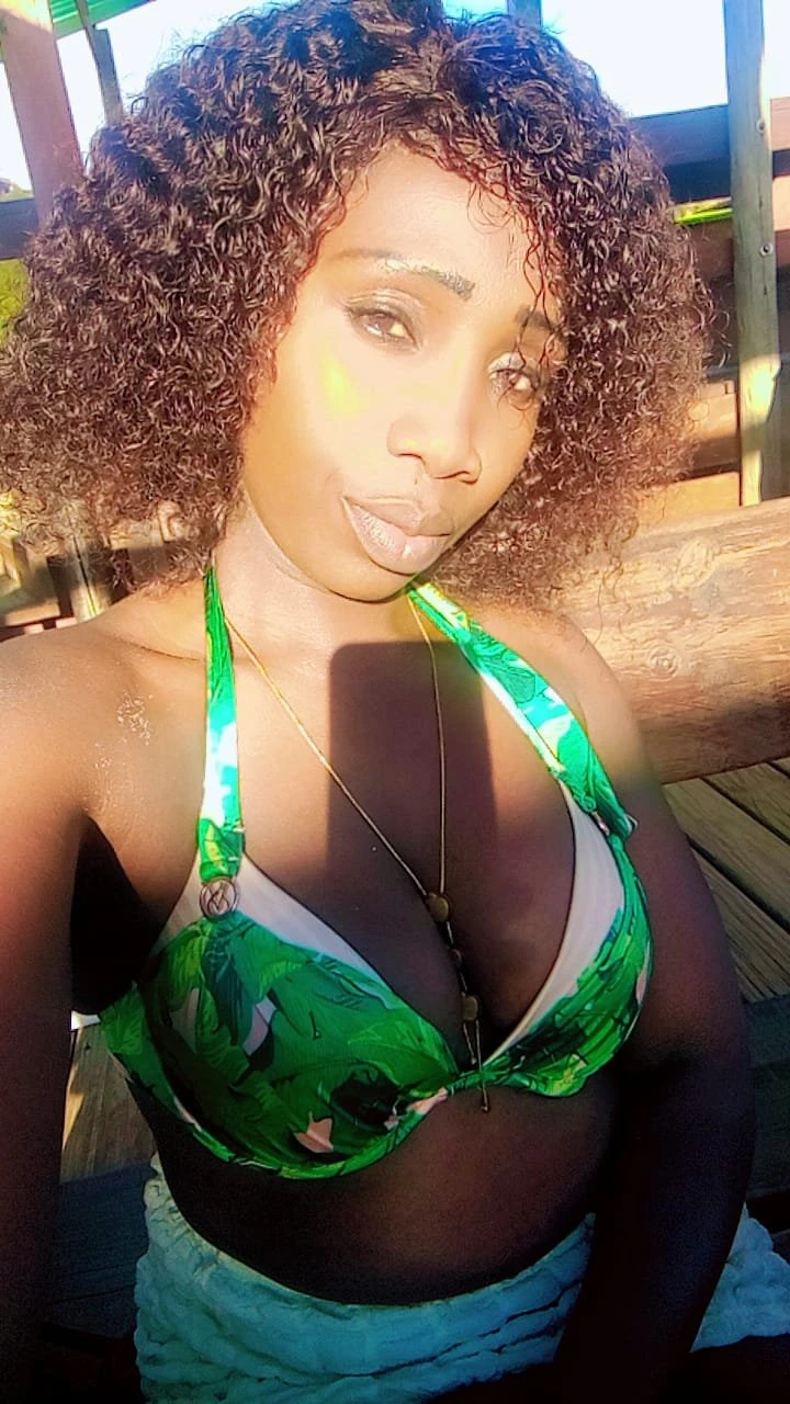 Deusa Filo – Mozambican escort in Maputo — 9 / 13