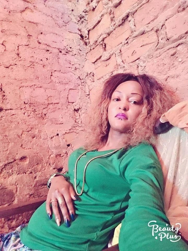 Red❤ – Rwandan escort in New Delhi — 6 / 9