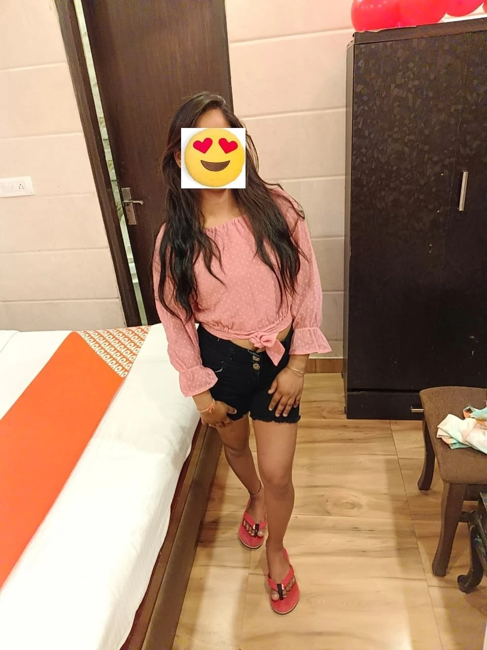 Aafreen – Indian escort in New Delhi — 2 / 3