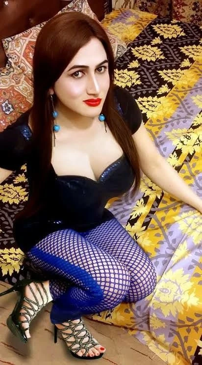 Aliya Gupta – Indian escort in Kolkata — 9 / 10