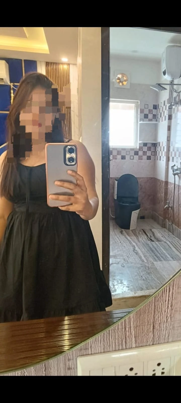 The Lovely Lady – Indian adult performer in Kolkata — 4 / 5