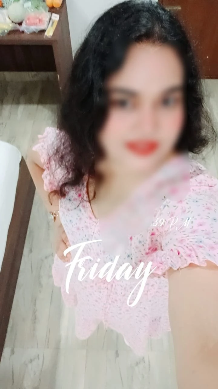 Pimple Singh – Indian escort in Hyderabad — 3 / 4