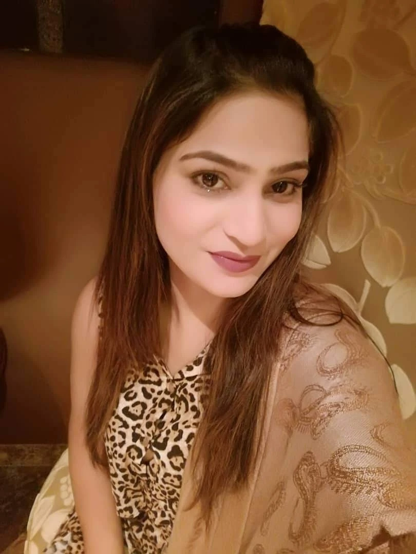 Nealam Shah – Pakistani escort in Islamabad — 8 / 11