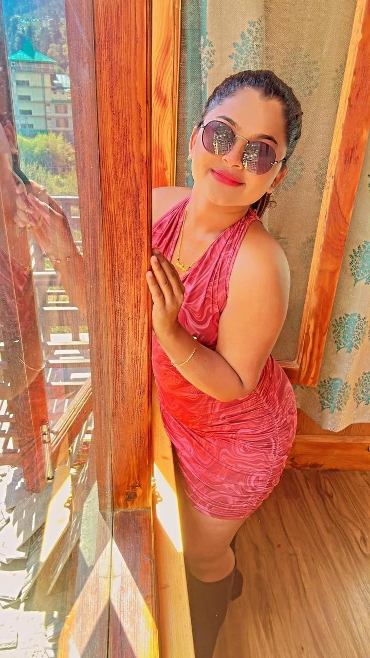 Riya Vip Sexy Girls Service Hyderabad24 – Indian escort in Hyderabad — 2 / 4