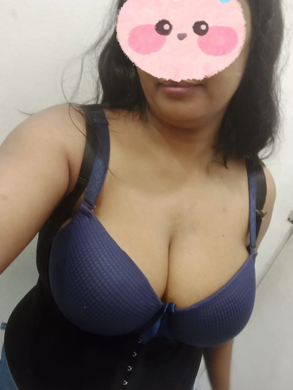 Ishu Jayawardhane. Meet .cam B2B – Sri Lankan escort in Colombo — 4 / 17