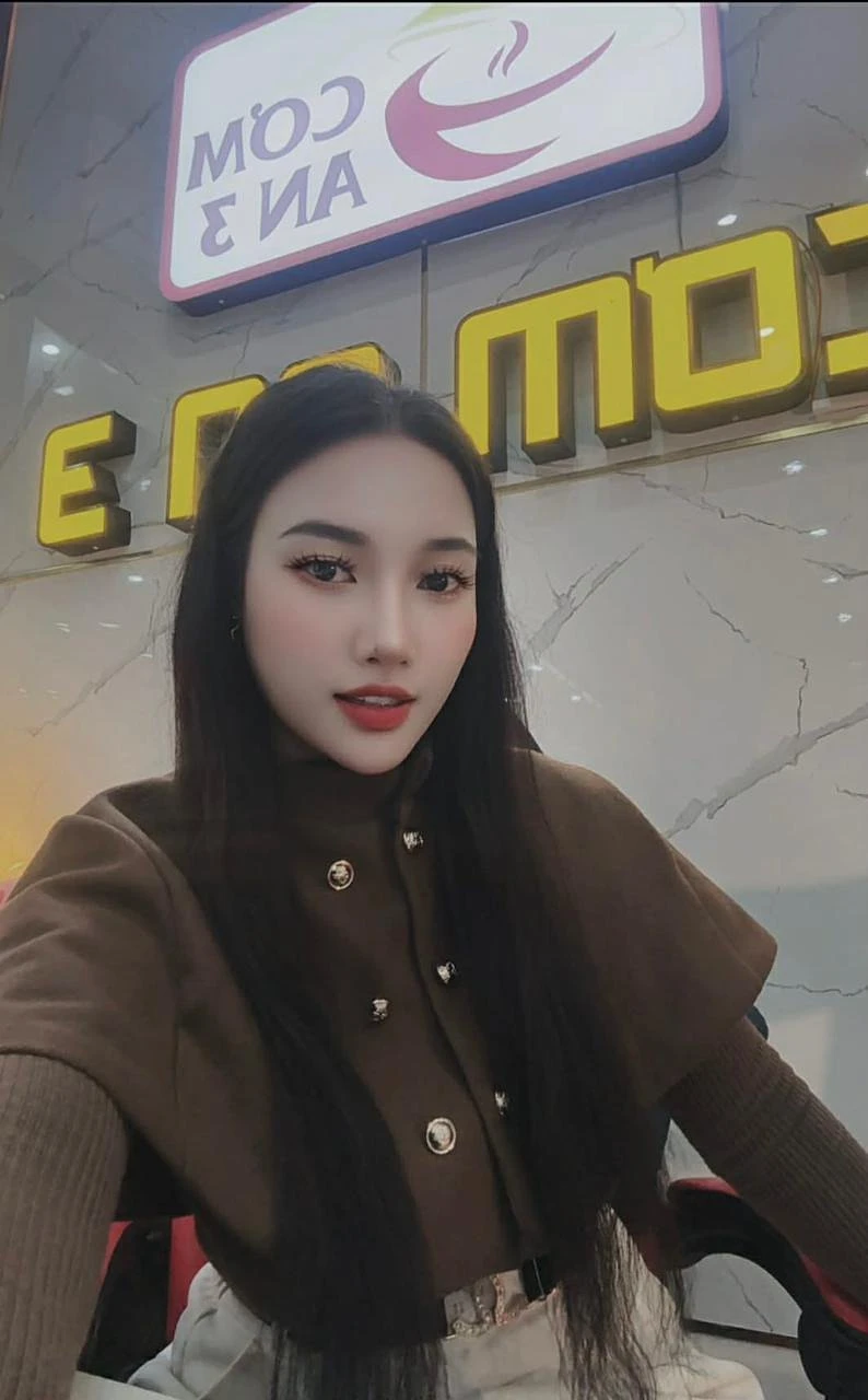 Vyvy – Vietnamese escort in Mumbai — 2 / 8