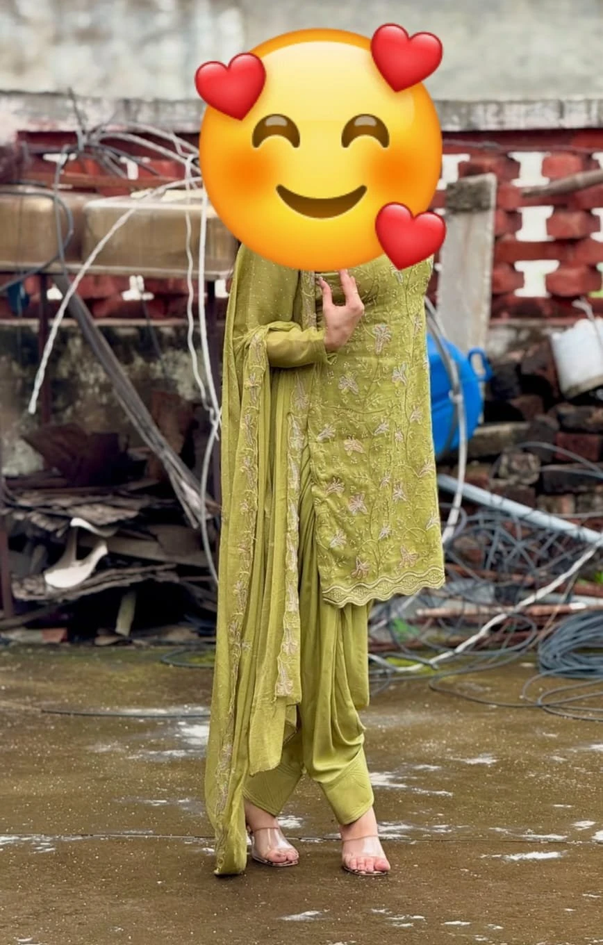 punjabi patola Cam/meet – Indian escort in New Delhi — 6 / 10
