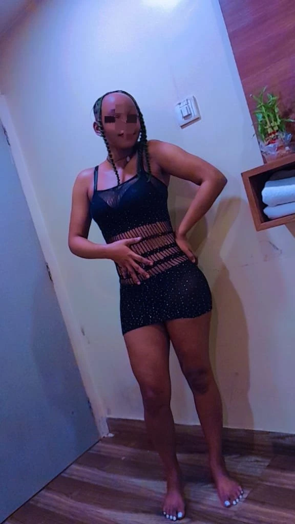 Angel – South African escort in Mumbai — 2 / 5