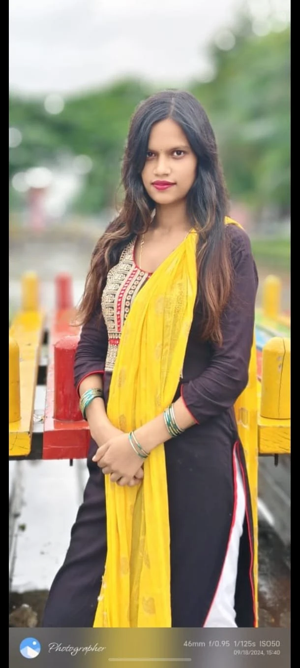 Muskan – Indian escort in Gurgaon — 2 / 3