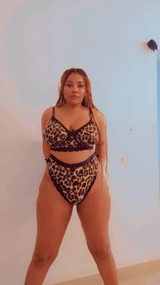 Jazmine – South African escort in Pune — 7 / 8